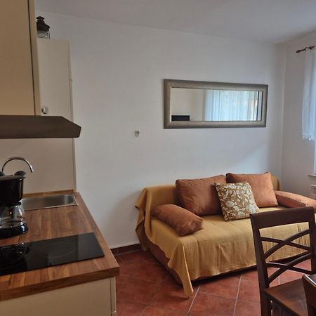 Apartments Antolovic Vrsar Eksteriør bilde