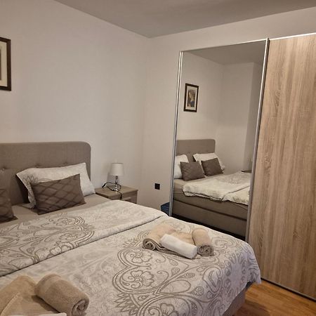 Apartments Antolovic Vrsar Eksteriør bilde